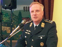 04  Frank-Michael Kruckow spricht das Grußwort der Kreisgruppe Harz
